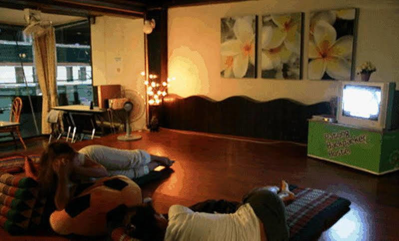 Patong Backpacker Hostel Екстериор снимка